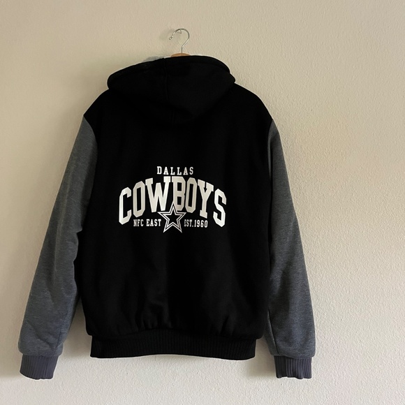 Cowboys Coat - Picture 3 of 10